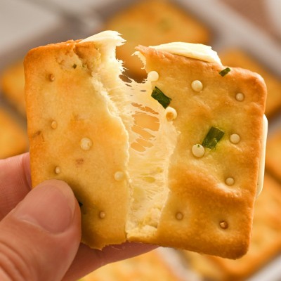 散装台式牛扎饼手工整箱牛乳夹心饼干茶点糕点 休闲零食批发厂家图2